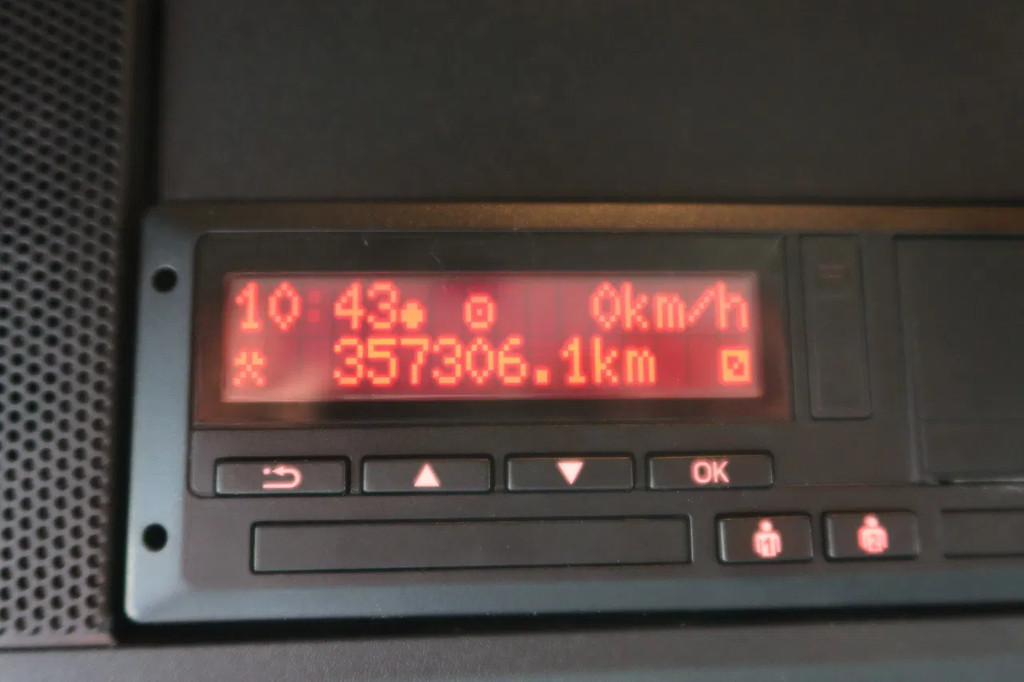 DAF CF 320 Bak+Klep Dhollandia 2.000 kg 9