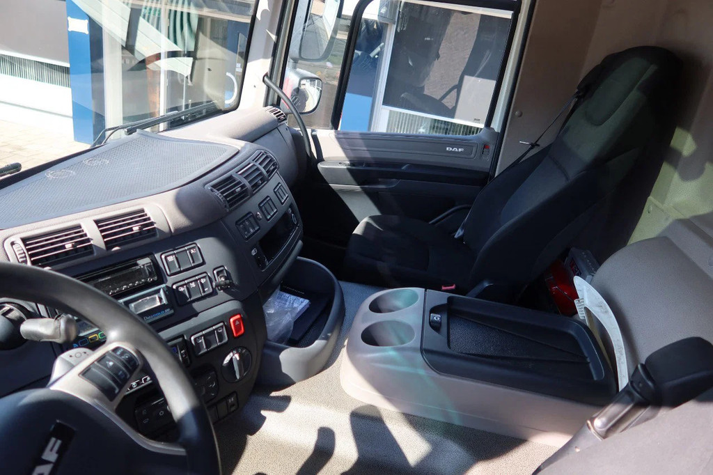 DAF CF 320 M3EN3 9