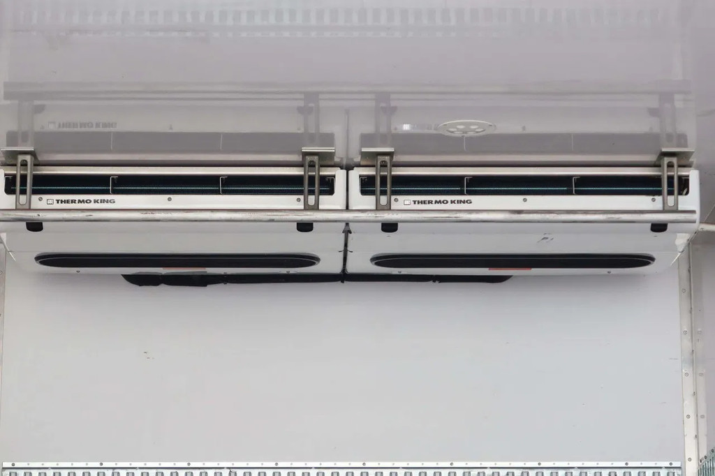 DAF CF 370 KoelVries+Klep FRC 04-2027 Dhollandia 1500 kg 12