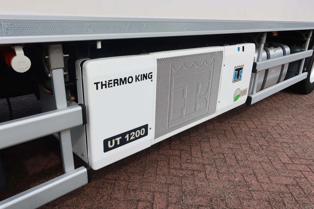 DAF CF 370 KoelVries+Klep FRC 04-2027 Dhollandia 1500 kg 15