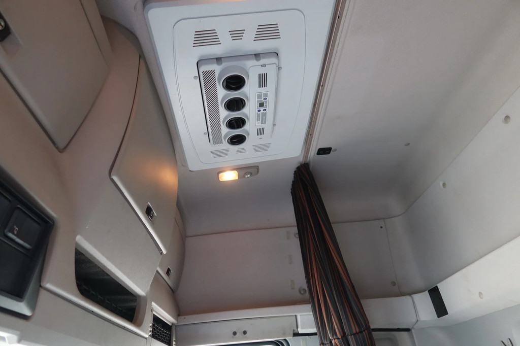 DAF CF 410 Bak +Dhollandia 2000 kg klep. Black Edition 16