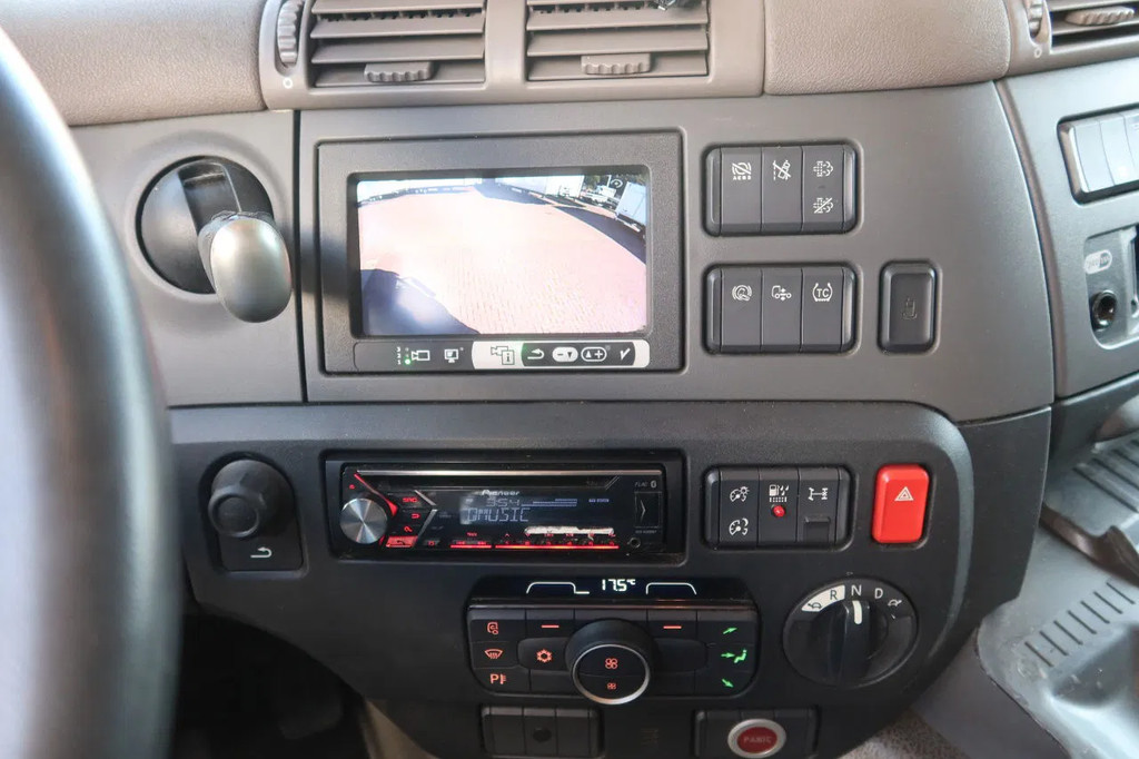 DAF CF 410 Bak+Klep Dhollandia 2.000 kg Slaapcabine 9