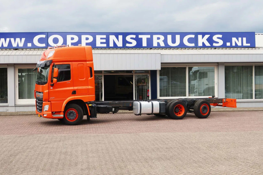 DAF CF 450 Chassis Cabine Slaap Cabine 2x Bed 11