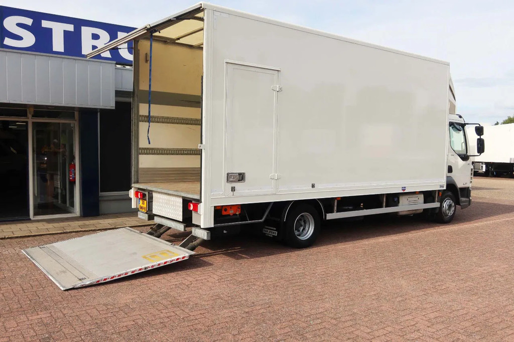 DAF LF 210 Bakwagen+ Dhollandia 1500 kg 14