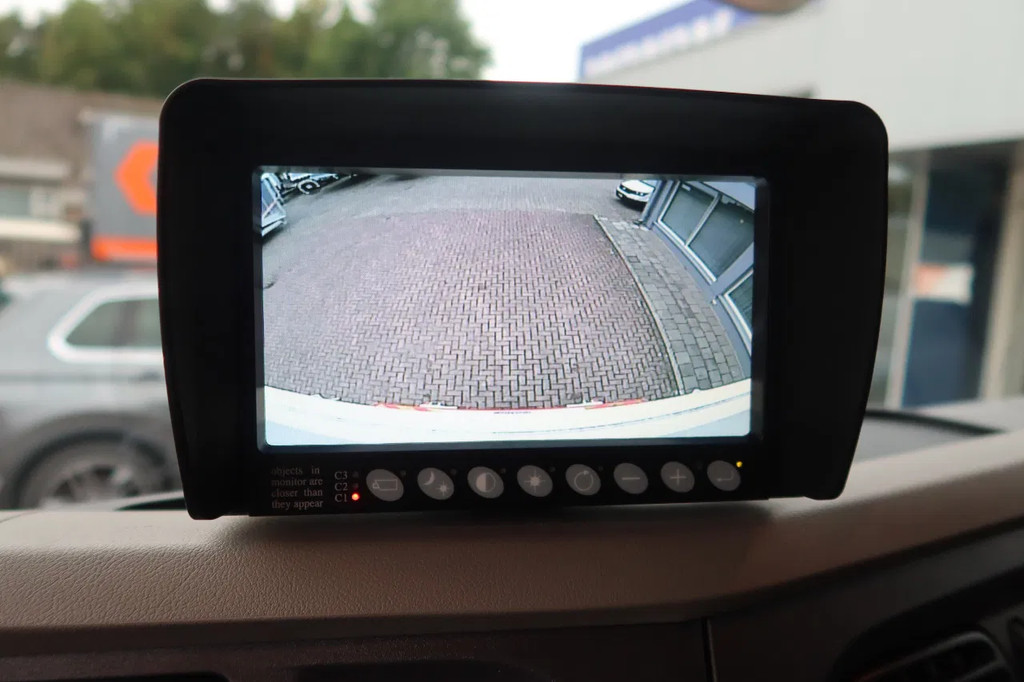 DAF LF 210 Bakwagen+ Dhollandia 1500 kg Comfort cabine 10