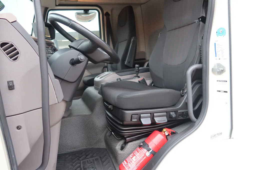 DAF LF 210 Bakwagen+ Dhollandia 1500 kg Comfort cabine 8