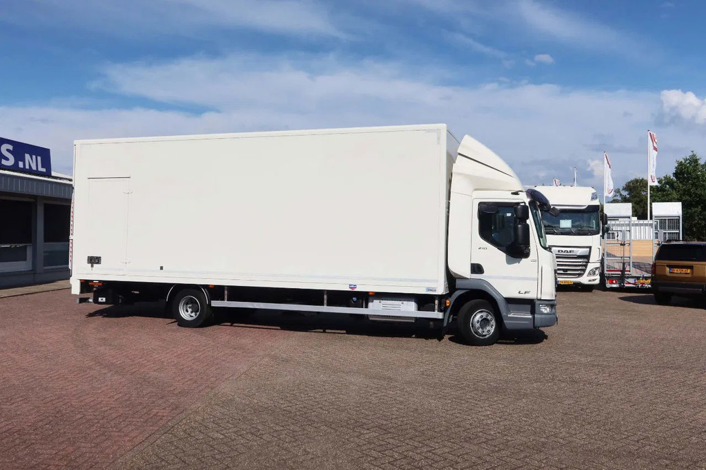 DAF LF 210 FA Bakwagen + Dhollandia 2000 kg klep extra accu set, 3x bindrail + stang. 12