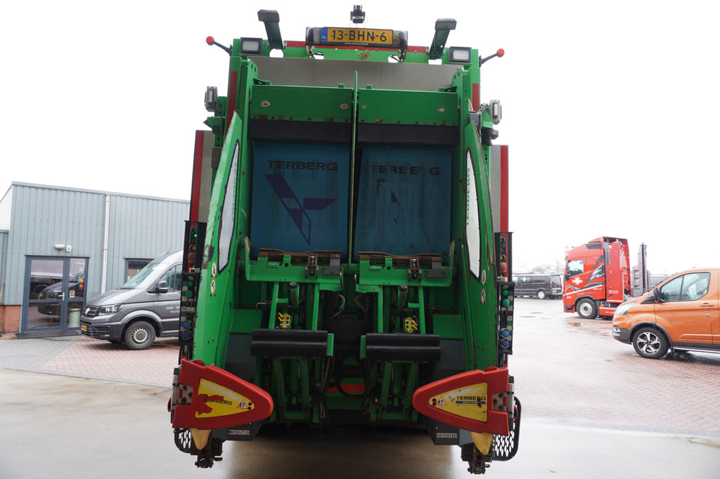 DAF LF 220 FAG Terberg Vuilniswagen achterlader Euro6 5