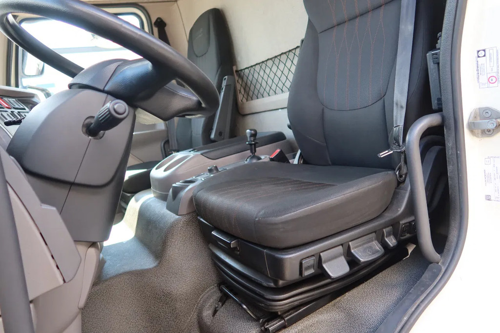 DAF LF 230 Bak+Klep Dhollandia 1500 kg Euro 6 16