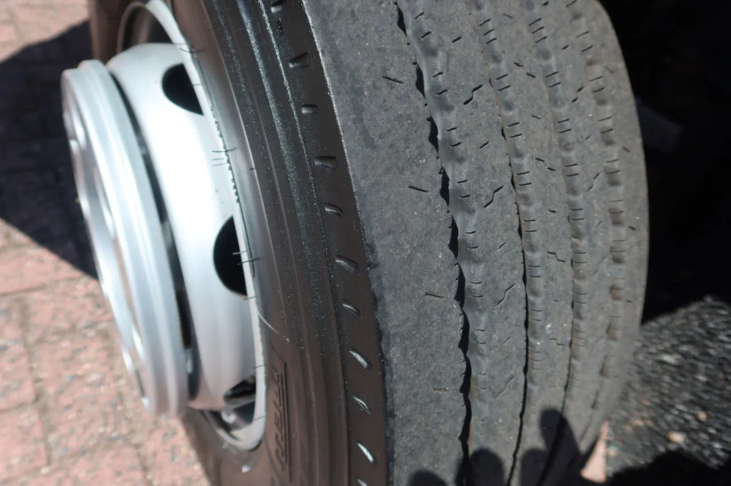 DAF LF 230 Bak+Klep Dhollandia 1500 kg Euro 6 16