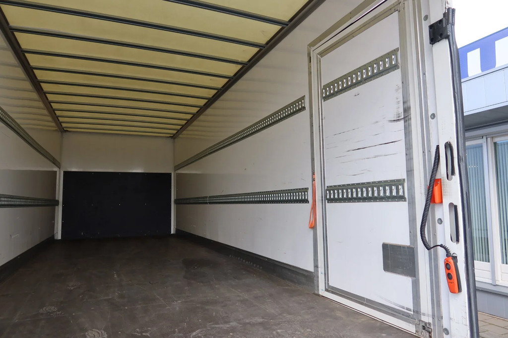 DAF LF 230 FA Bak+ Dhollandia klep 1500 KG 6 cilinder, nieuwe type 2 tacho 4