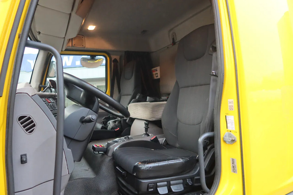 DAF LF 230 FA Recovery ,Takelwagen, Falkom syteem + Lier/Winch, 3 Lader, 4 persoons. 11