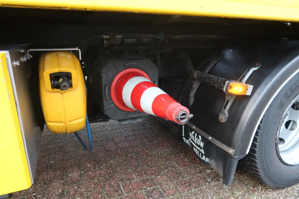 DAF LF 230 FA Recovery ,Takelwagen, Falkom syteem + Lier/Winch, 3 Lader, 4 persoons. 15