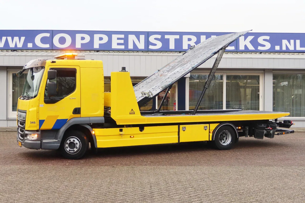 DAF LF 230 FA Recovery ,Takelwagen, Falkom syteem + Lier/Winch, 3 Lader, 4 persoons. 6