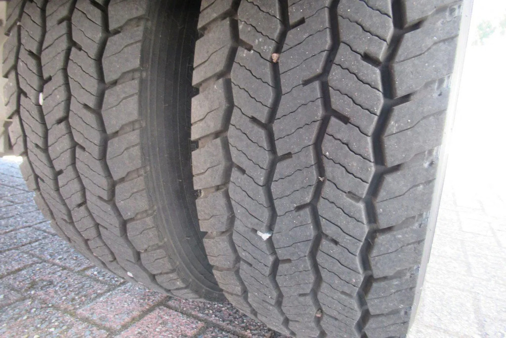 DAF LF 250 250 bak + klep + schuifzeil E6 18