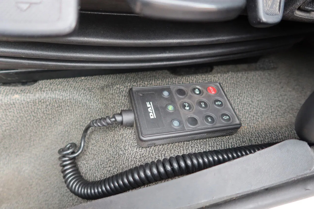 DAF LF 260 Openwagen+ Kraan Fassi F85 B023+ Radio controle 7