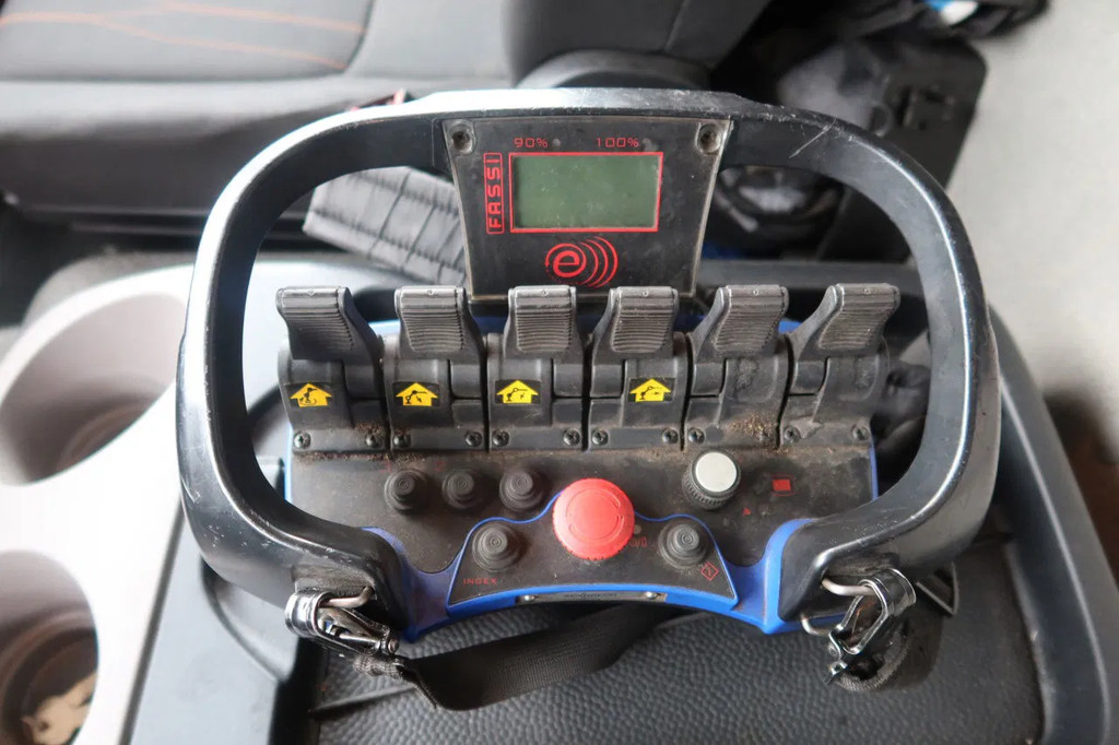 DAF LF 260 Openwagen+ Kraan Fassi F85 B023+ Radio controle 9