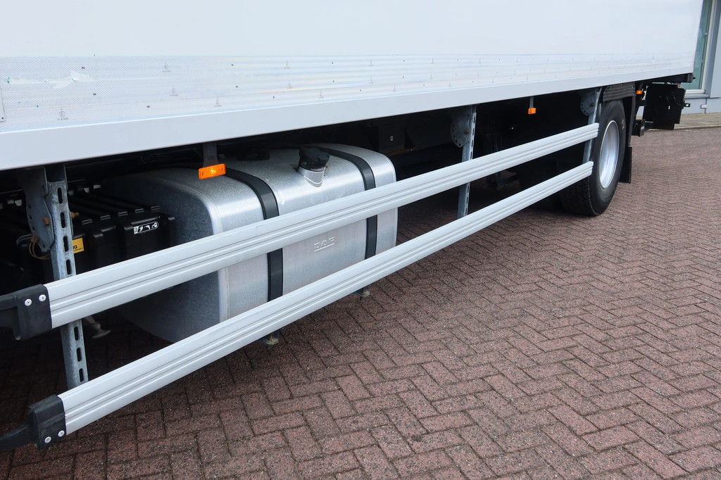 DAF LF 290 Koel/Vries Carrier + B.A.R. 2.000 kg Klep 16
