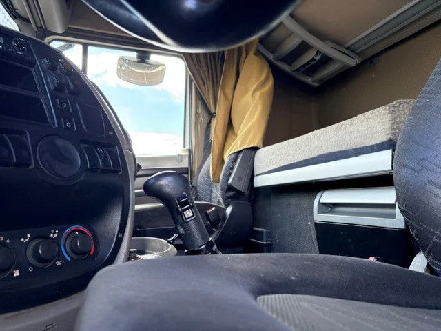 DAF XF 105.460 SPACECAB (EURO 5 / ZF16 MANUAL GEARBOX / MX-BRAKE / P.T.O. / HYDRAULIC KIT / AIRCONDITIONING / ETC.) 10