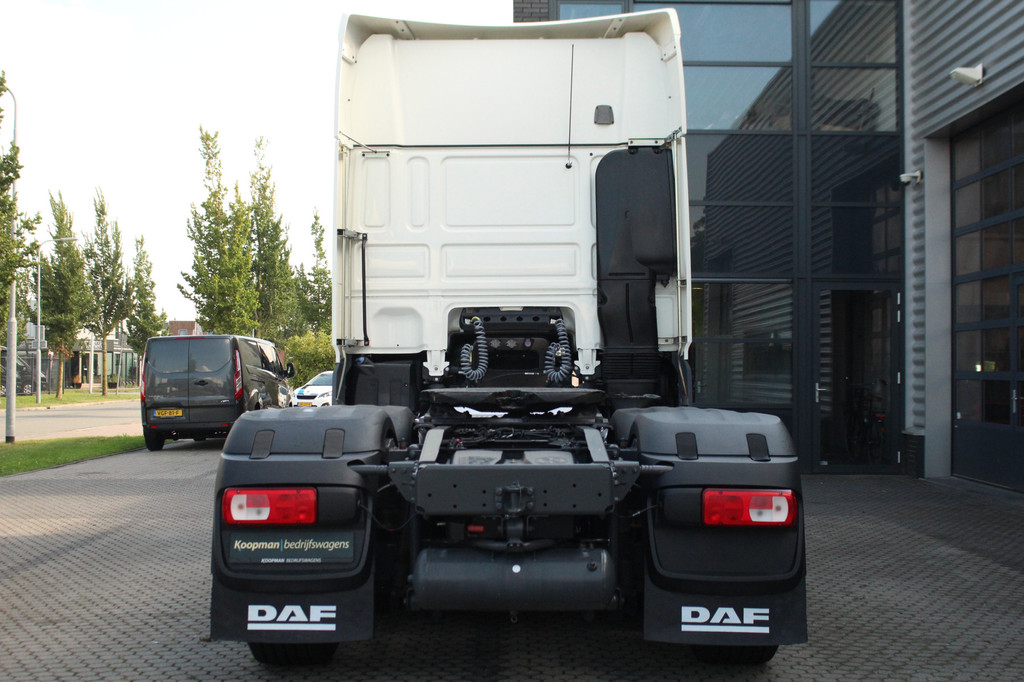 DAF XF 530 FTR 6x2 Euro6 530pk | Automaat | Dakspoiler | Dakraam | Liftas | Lease 1022,- p/m 7