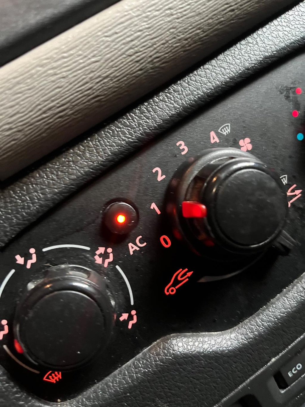 Dacia Dokker 1.5 dCi 90pk Ambiance, Airco, Schuifdeur, Trekhaak, Grijs Metallic 20