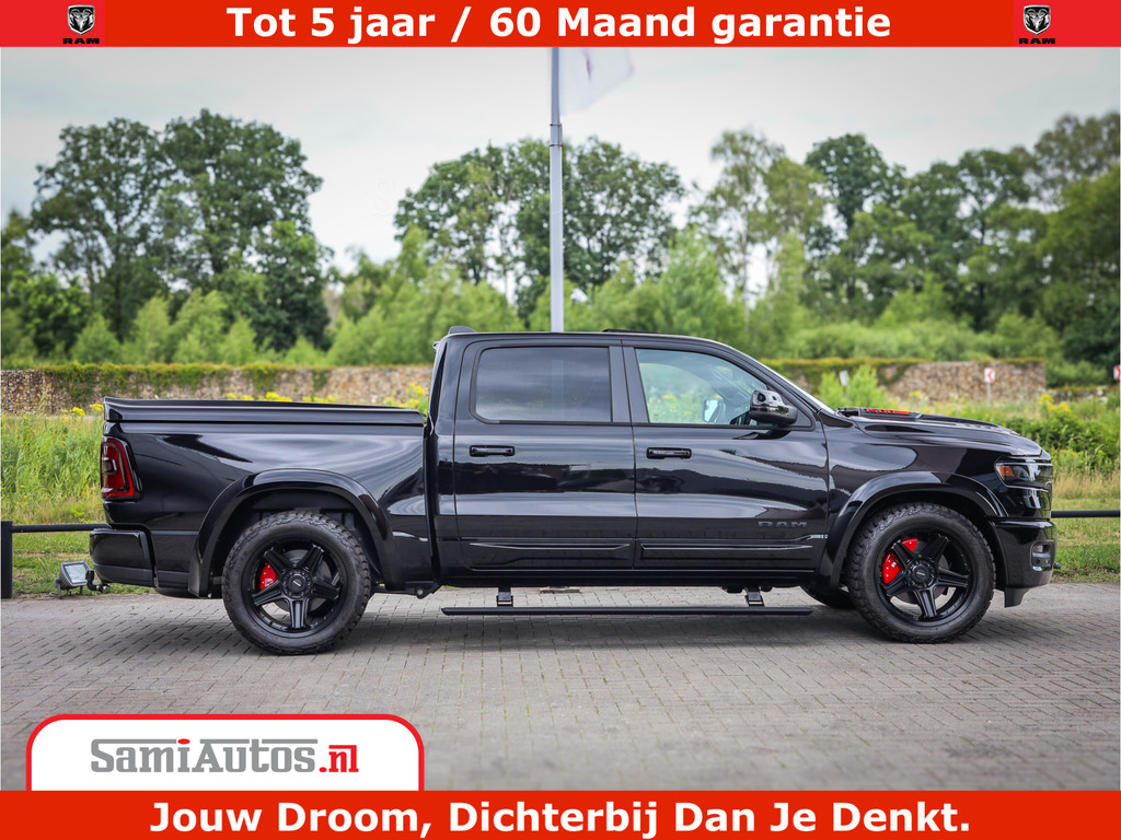 Dodge RAM 1500 Night Premium | Full Option | De Meest Luxe Pick-Up in zijn Klasse | Comfortabele Dubbele Cabine met Royale 5 Zitplaatsen | BPM vrij | Nu Leverbaar uit Voorraad | Voorraad Nr 2200 - 0886 16