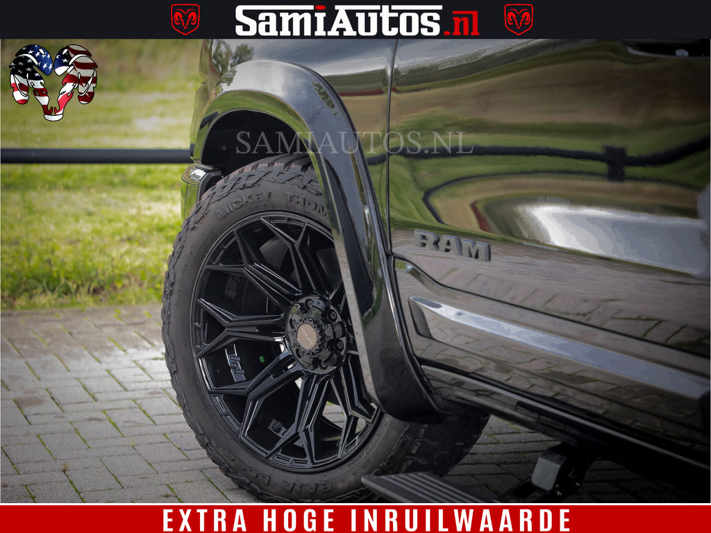 Dodge RAM 1500 Night Premium | Full Option | De Meest Luxe Pick-Up in zijn Klasse | Comfortabele Dubbele Cabine met Royale 5 Zitplaatsen | BPM vrij | Nu Leverbaar uit Voorraad | Voorraad Nr 2200 - 0886 18