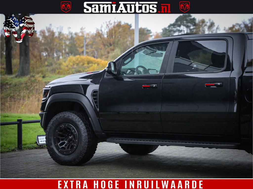 Dodge RAM 1500 TRX 702 PK 6.2 V8 | RED LINE | HELLCAT | RODE STIKSELS | BOM VOL | 4x4 Crew Cab | DUBBELE CABINE DC | 5 PERSOONS | DIAMOND BLACK PEARL | EERSTE EIGENAAR | TOP STAAT | 11