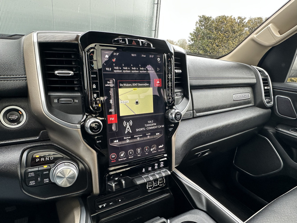 Dodge RAM 1500 5.7 V8 LARAMIE / LPG / TREKHAAK 3.5T / ADAPTIVE CRUISE / LUCHTVERING / CAMERA / PANO / 12 INCH SCREEN / DELMONICO RED 12
