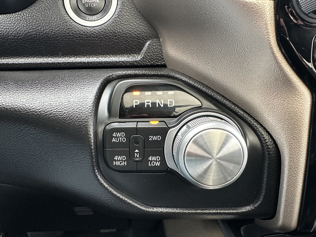 Dodge RAM 1500 5.7 V8 LARAMIE / LPG / TREKHAAK 3.5T / ADAPTIVE CRUISE / LUCHTVERING / CAMERA / PANO / 12 INCH SCREEN / DELMONICO RED 19