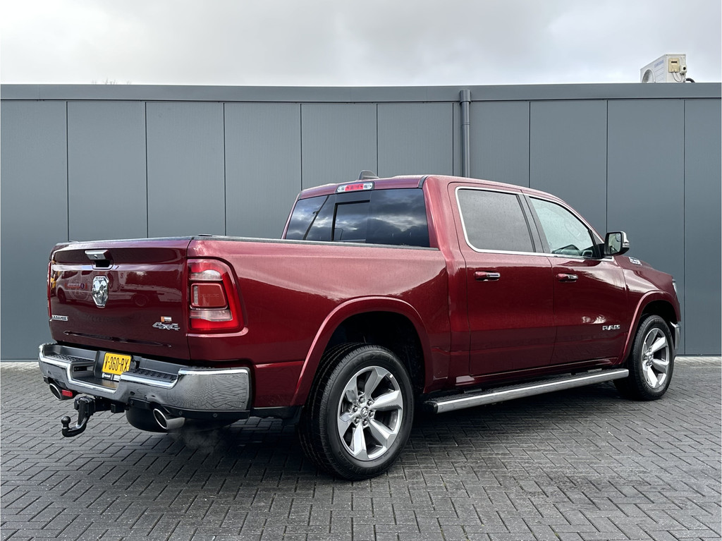 Dodge RAM 1500 5.7 V8 LARAMIE / LPG / TREKHAAK 3.5T / ADAPTIVE CRUISE / LUCHTVERING / CAMERA / PANO / 12 INCH SCREEN / DELMONICO RED 3