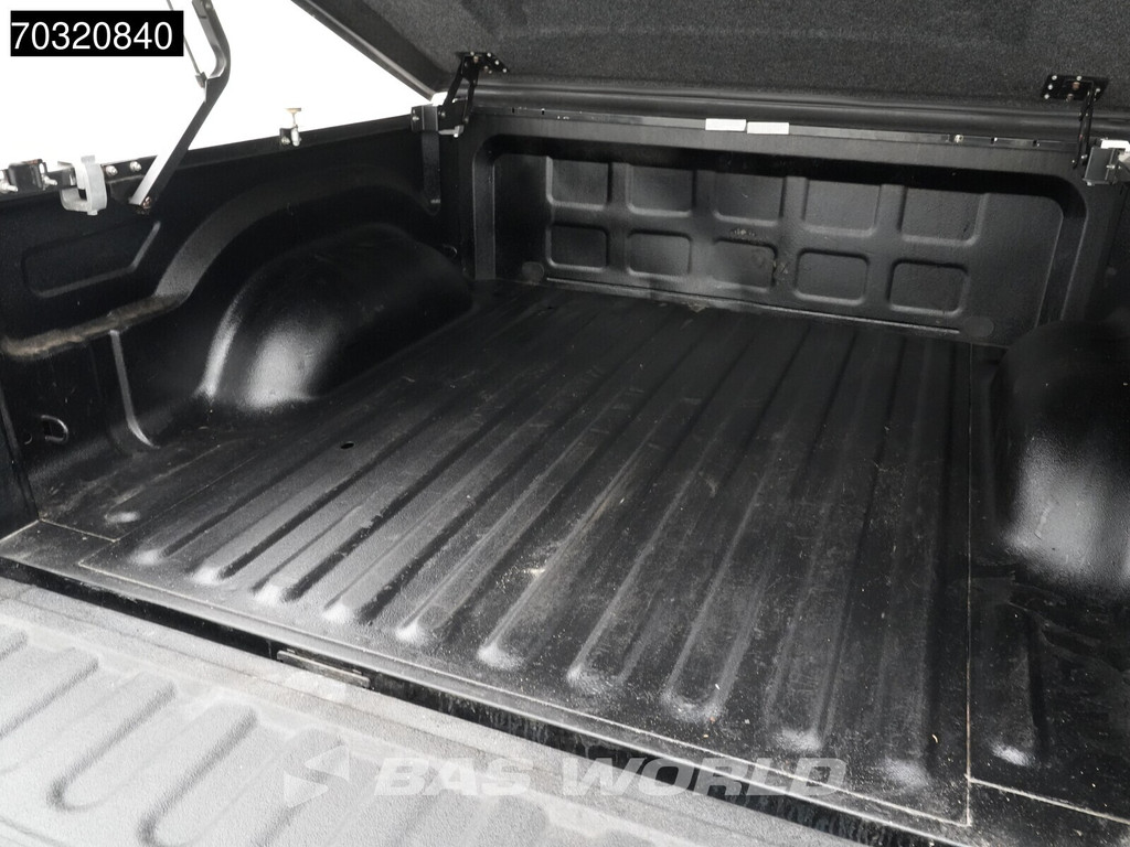 Dodge RAM 1500 5.7 V8 LPG Black Edition Navi Camera Xenon Trekhaak Bedcover Airco Trekhaak Cruise control 10