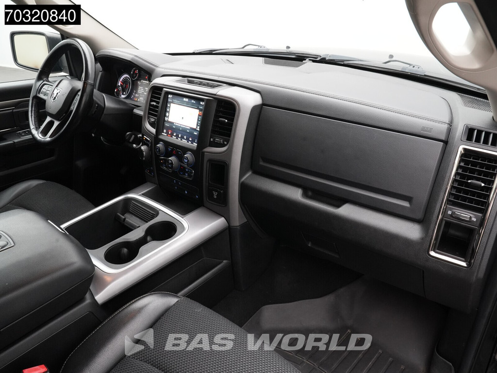Dodge RAM 1500 5.7 V8 LPG Black Edition Navi Camera Xenon Trekhaak Bedcover Airco Trekhaak Cruise control 21