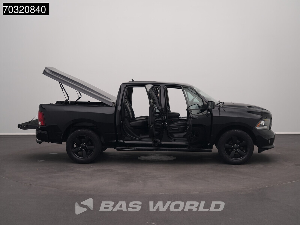 Dodge RAM 1500 5.7 V8 LPG Black Edition Navi Camera Xenon Trekhaak Bedcover Airco Trekhaak Cruise control 7