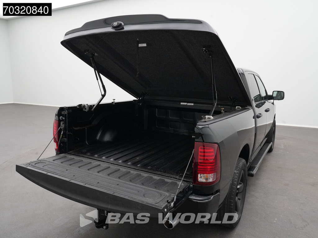 Dodge RAM 1500 5.7 V8 LPG Black Edition Navi Camera Xenon Trekhaak Bedcover Airco Trekhaak Cruise control 8