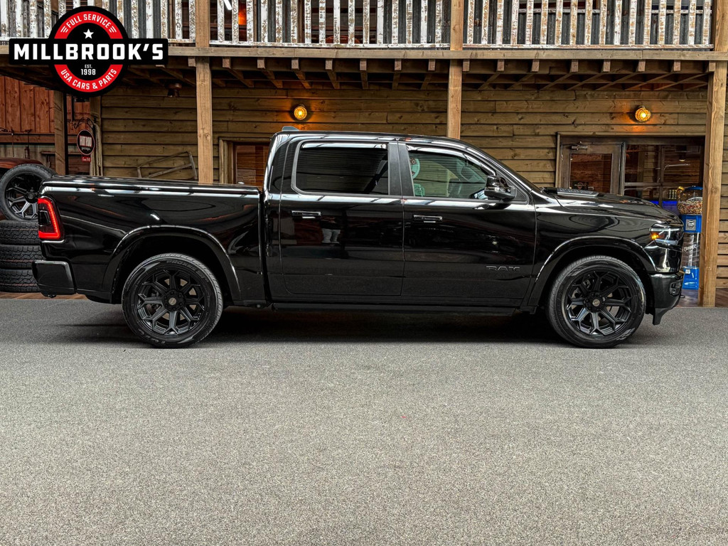 Dodge RAM 1500 5.7 V8 Limited Night, 22 4Play velgen, Digitaal Dashboard, Black Edition, Panoramadak 9