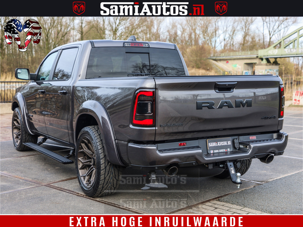 Dodge Ram 1500 Laramie Sport 5.7 V8 HEMI 402PK 4x4 | Panorama dak | 12 Scherm |Granite Crystal Metallic | Crew Cab | 5 Persoons | Dubbele Cabine | DC | VOORRAAD NR 2522 - 41248 | 14