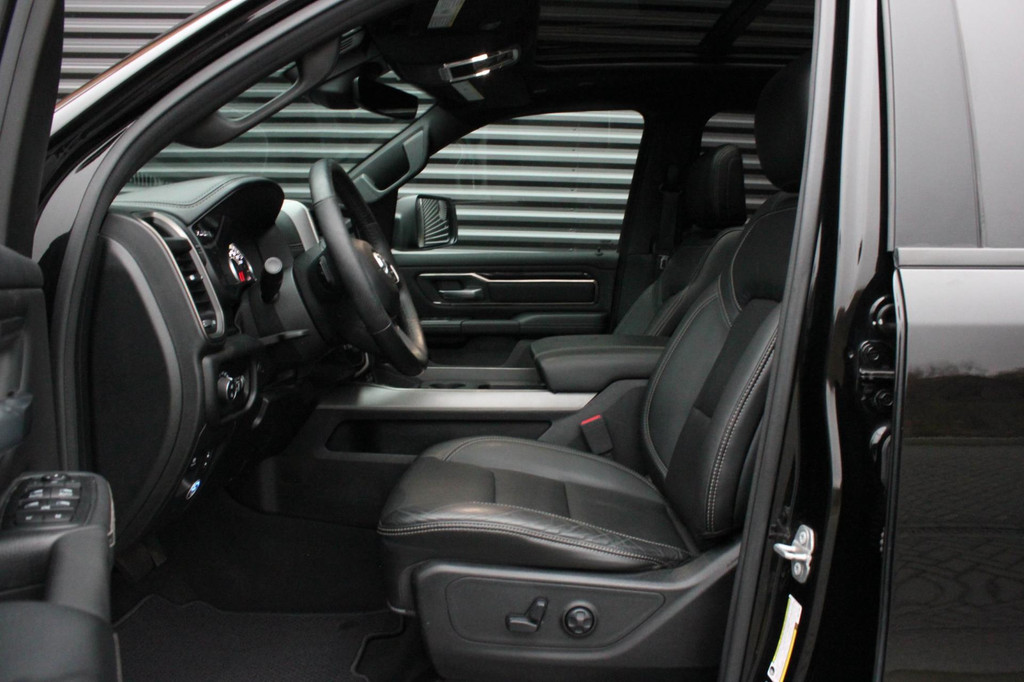 Dodge Ram 5.7 V8 HEMI 1500 BLACK EDITION / 100DKM / DIRECT RIJDEN / APPLE CARPLAY / 22 INCH / FULL BLACK / RED-LINE / SPORT / PANO 13
