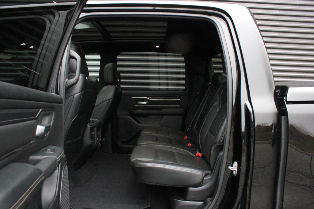 Dodge Ram 5.7 V8 HEMI 1500 BLACK EDITION / 100DKM / DIRECT RIJDEN / APPLE CARPLAY / 22 INCH / FULL BLACK / RED-LINE / SPORT / PANO 16