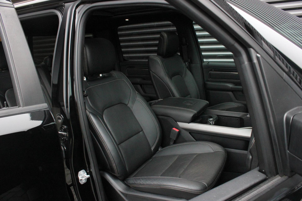 Dodge Ram 5.7 V8 HEMI 1500 BLACK EDITION / 100DKM / DIRECT RIJDEN / APPLE CARPLAY / 22 INCH / FULL BLACK / RED-LINE / SPORT / PANO 18
