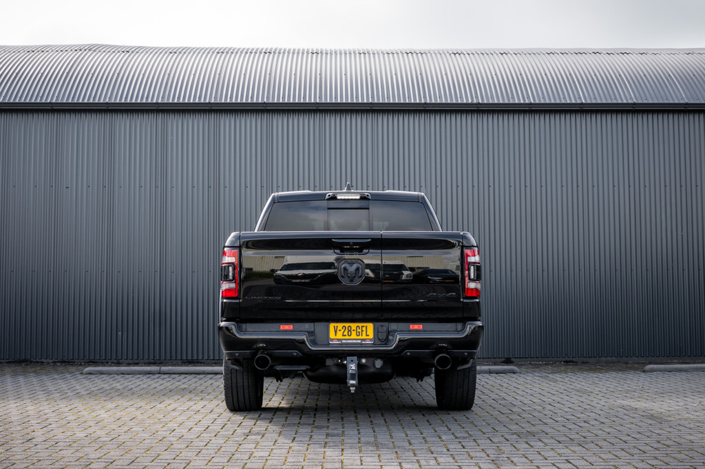 Dodge Ram 1500 1500 LIMITED 5.7L V8 | 1e Eigenaar | Head up | Luchtvering | Rambox | Split Tailgate | Pano | Harman / Kardon 7