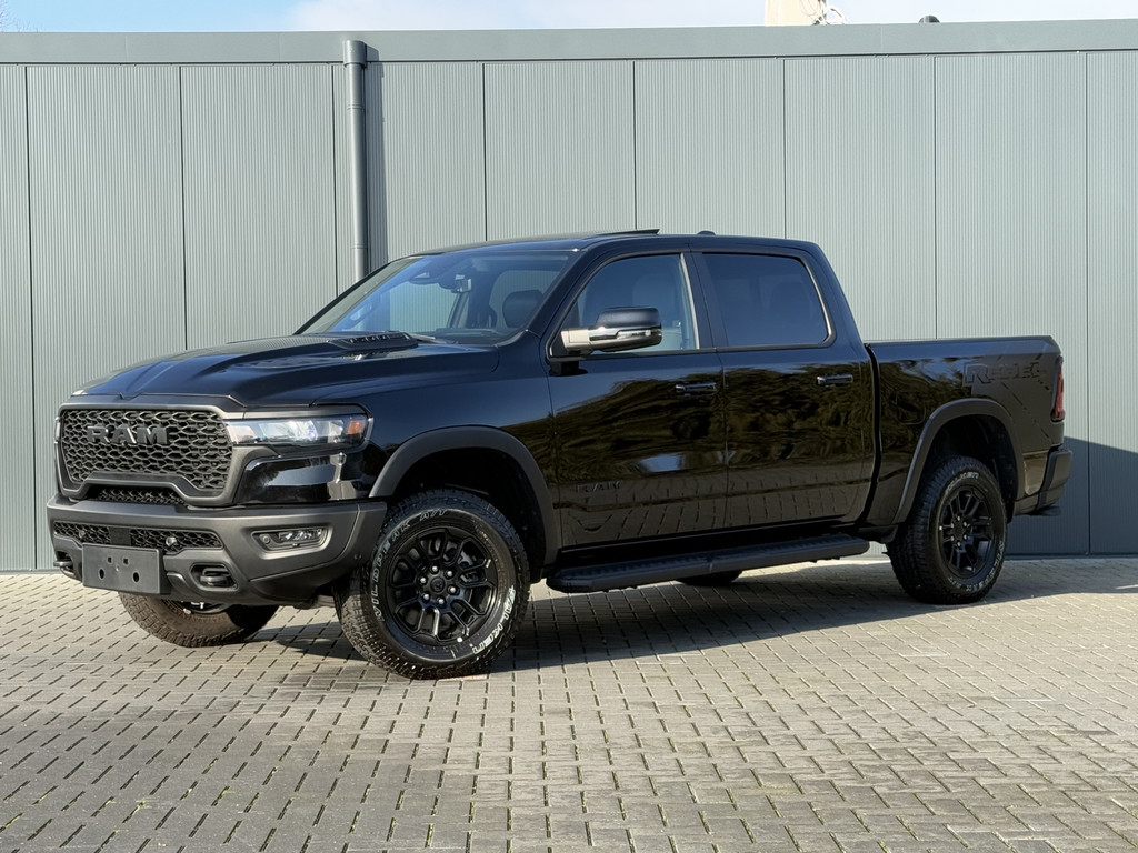 Dodge Ram 1500 3.0 420 PK REBEL PREMIUM / LUCHTVERING / 2025 MODEL / INCL PRINS LPG! / PANO / 360 CAMERA / TREKHAAK / 3500 KG AHG / NIGHT EDITION 2