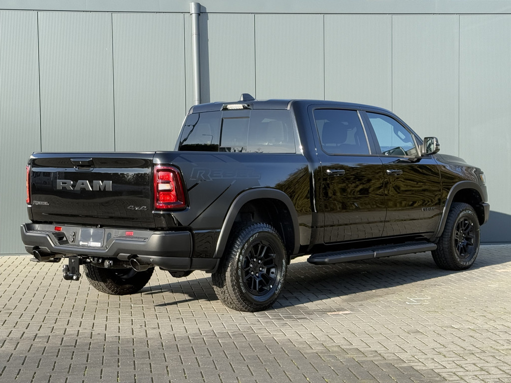Dodge Ram 1500 3.0 420 PK REBEL PREMIUM / LUCHTVERING / 2025 MODEL / INCL PRINS LPG! / PANO / 360 CAMERA / TREKHAAK / 3500 KG AHG / NIGHT EDITION 3