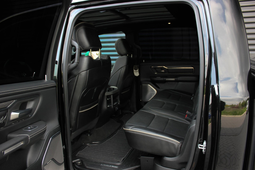 Dodge Ram 1500 5.7 V8 4x4 CREW CAB LIMITED 2020 100DKM / PANO-DAK / COMPLETE HISTORY / FULL OPTIONS / LUCHTVERING / GROOT NAVI 15
