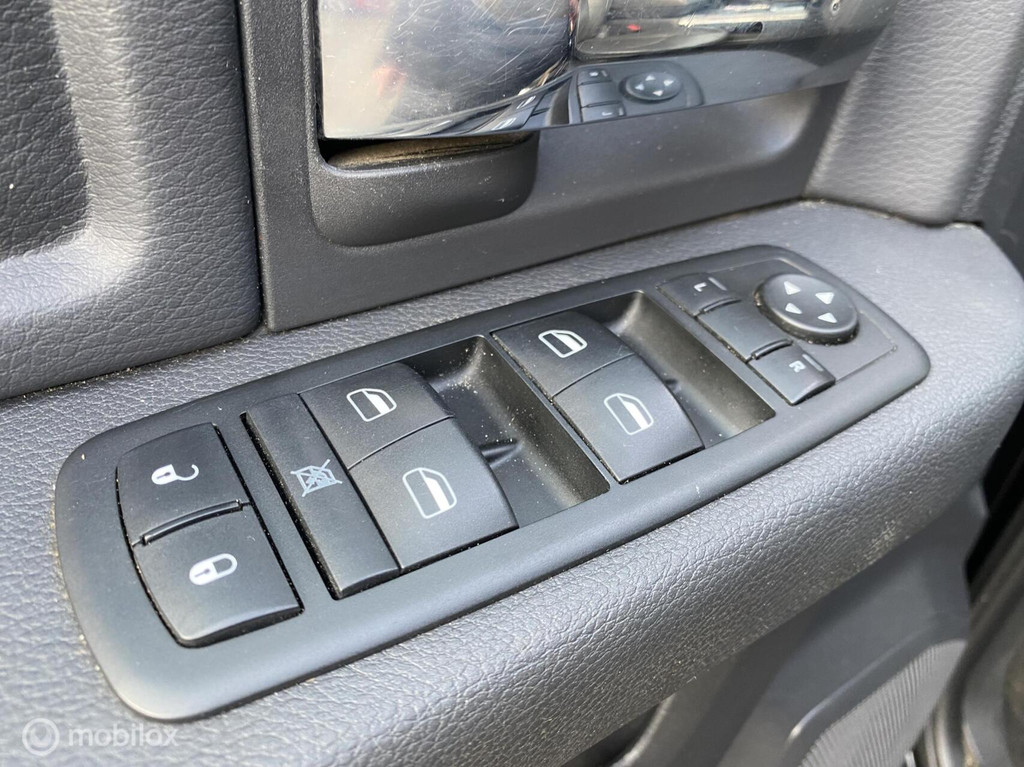 Dodge Ram 1500 5.7 V8 4x4 Crew Cab 57 AUT LEDER STOEL/STUUR VERW 10
