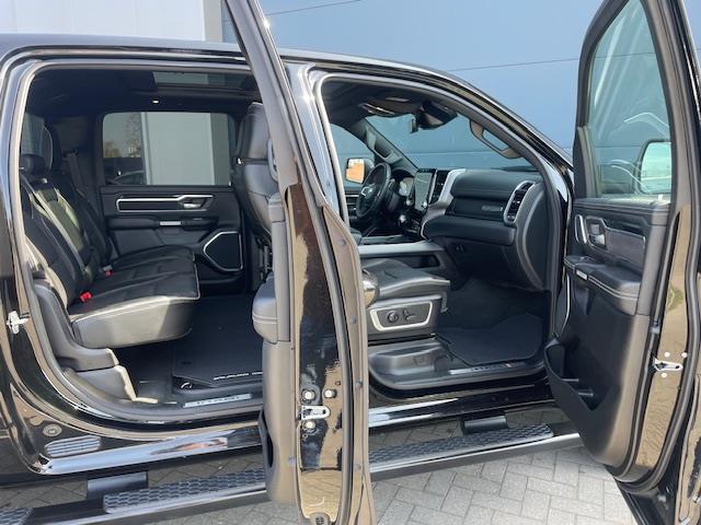 Dodge Ram 1500 5.7 V8 4x4 Crew Cab Laramie Night eerste eigenaar Fuel velgen 12