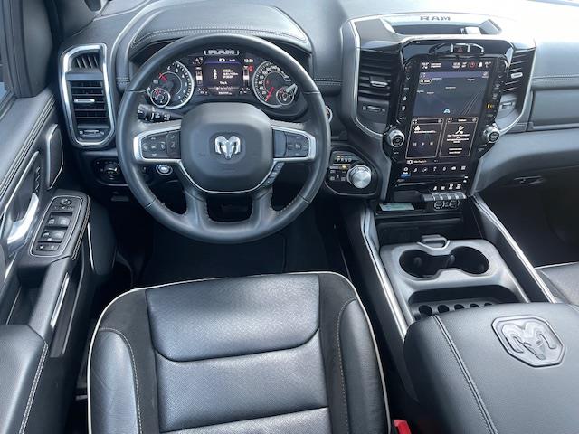 Dodge Ram 1500 5.7 V8 4x4 Crew Cab Laramie Night eerste eigenaar Fuel velgen 17