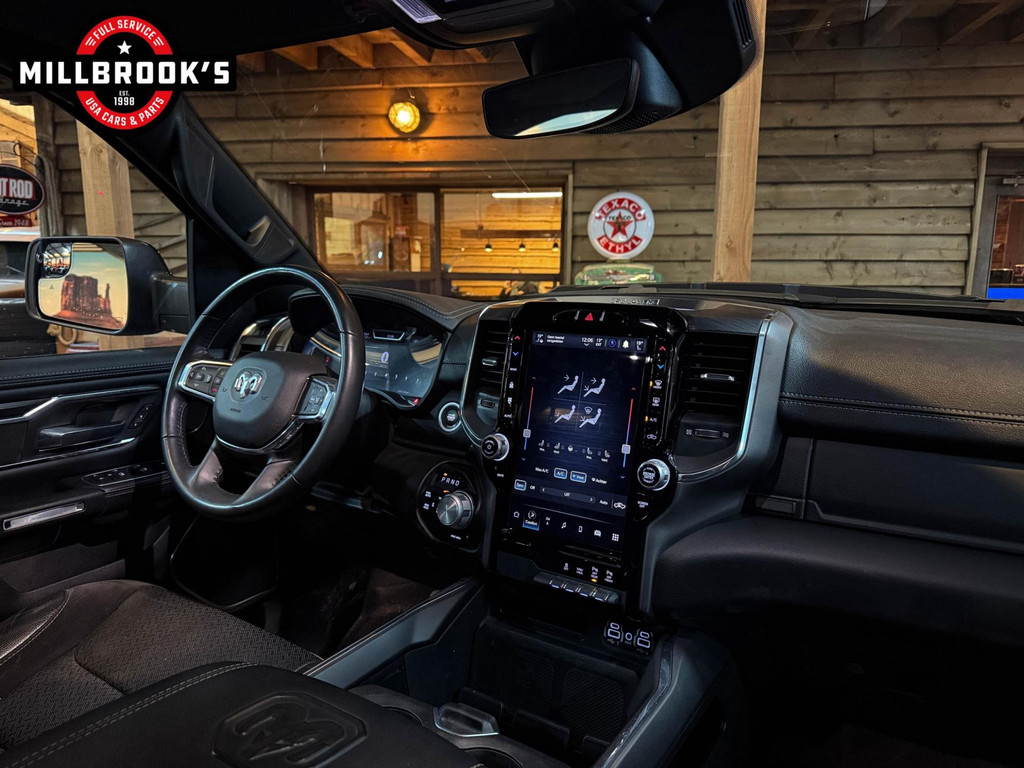 Dodge Ram 1500 5.7 V8 Laramie LPG. BPM VRIJ!. Panorama dak. Harm&kardon 10