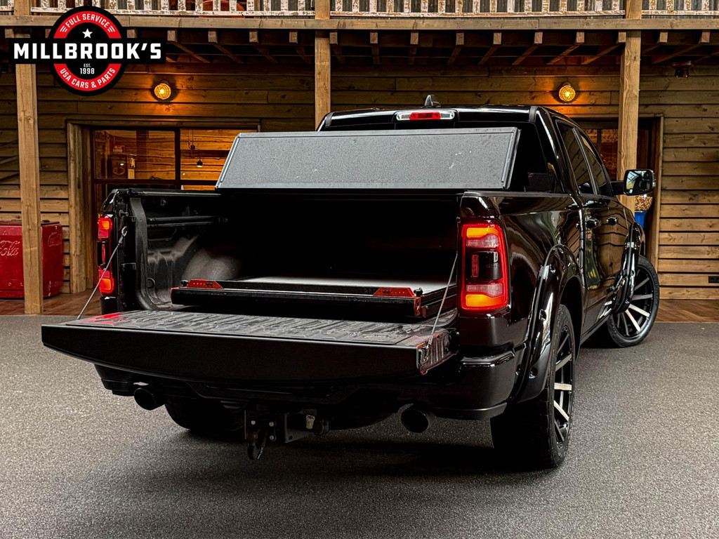 Dodge Ram 1500 5.7 V8 Laramie Night, 1e eigenaar, Widebody, 22´´ XD Velgen 8