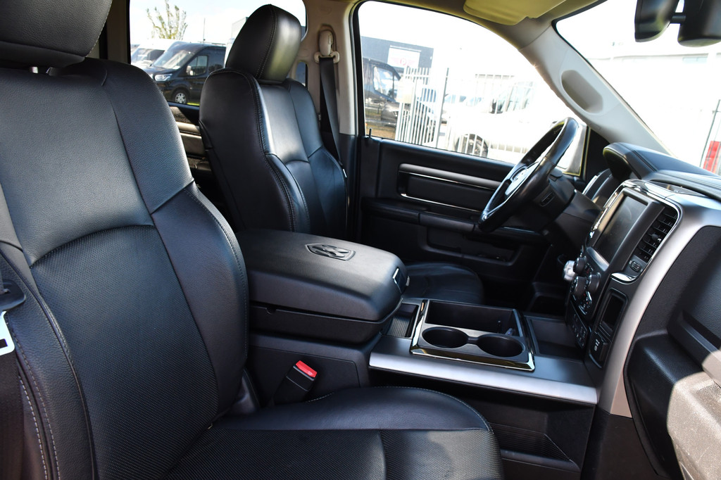 Dodge Ram 1500 5.7 V8 Quad Cab 64 Camera, Cruise, Stoelverwarming, Leder, LED, 402pk, Trekhaak, Prins Gas, Uniek! 17